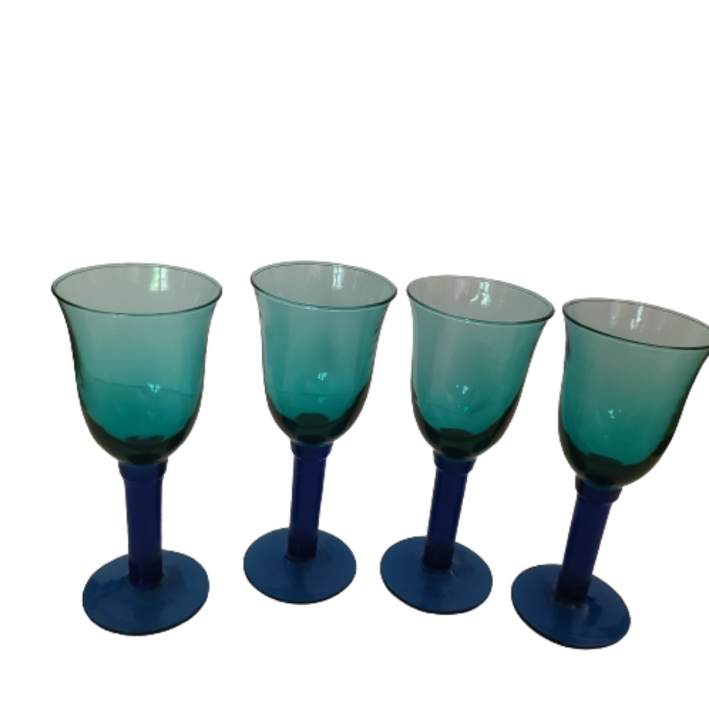 NEW Beautiful Ombre Set of 4 Goblets